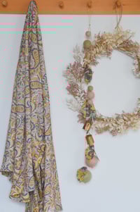Image 1 of Pampille clochettes avec tissu fleuri