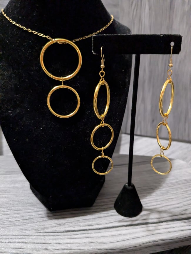 Ring in the Weekend Set