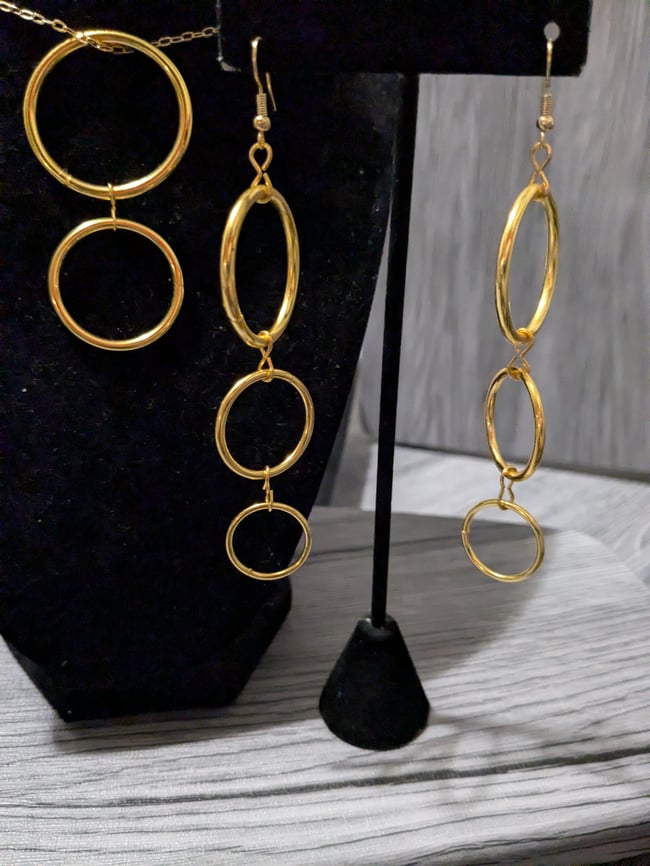 Ring in the Weekend Set