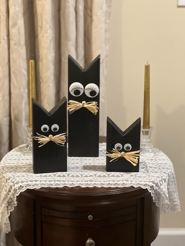 The "Kat Family" Wooden Kitten Set