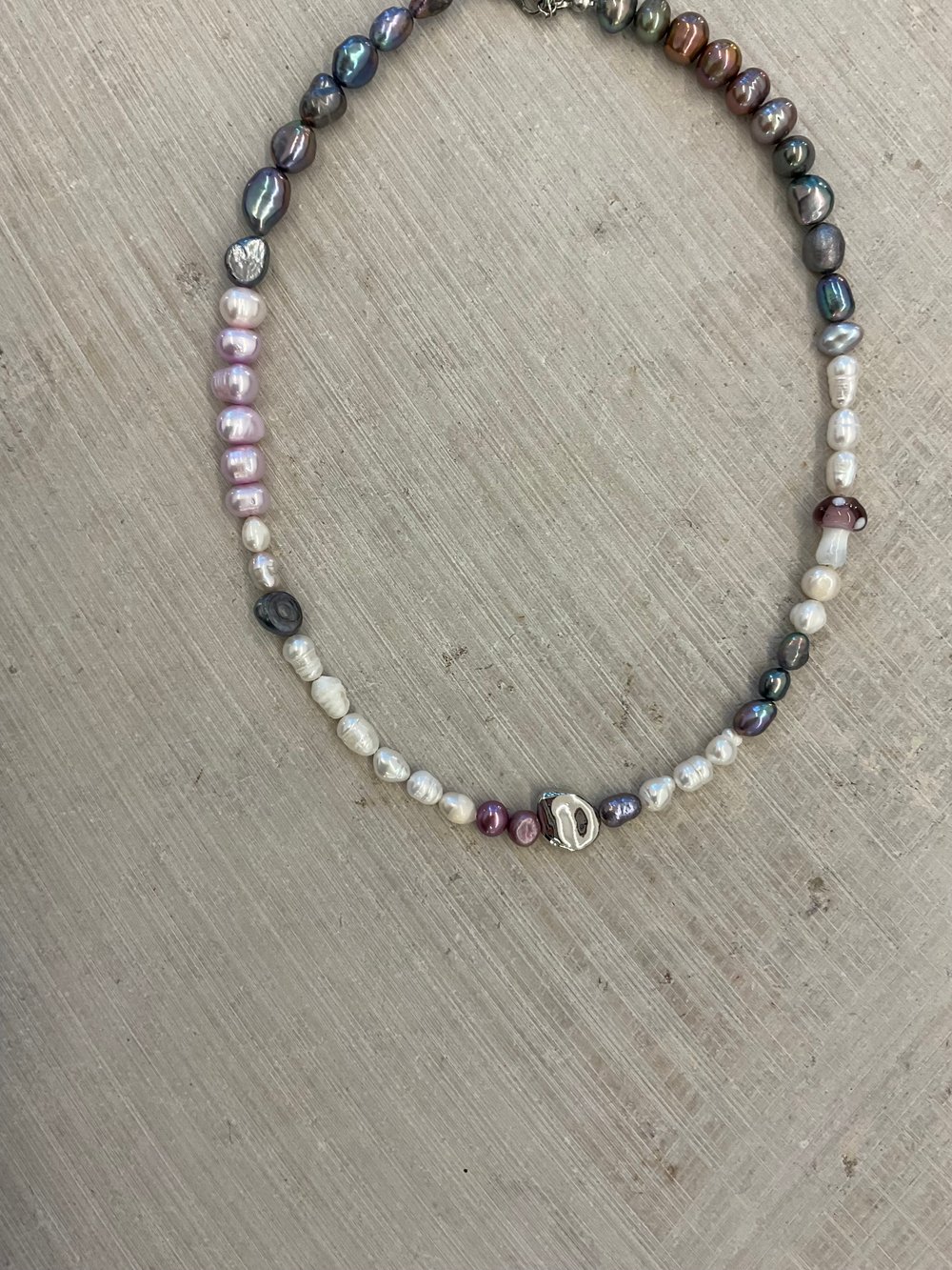 Unique pearls necklace no 09.01