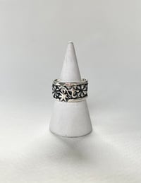 Image 3 of Floral Band Ring