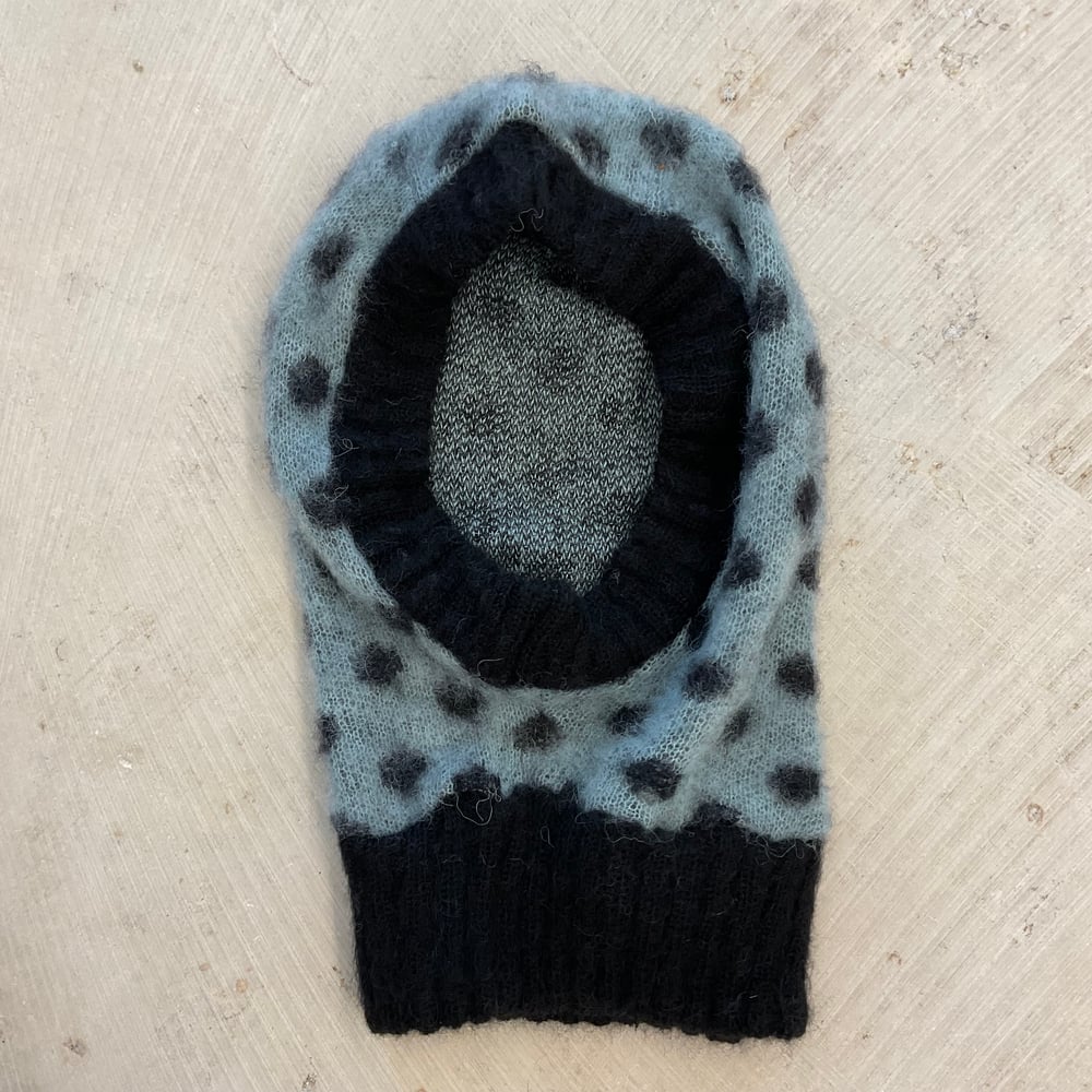 Alpaca balaclava blue with dots