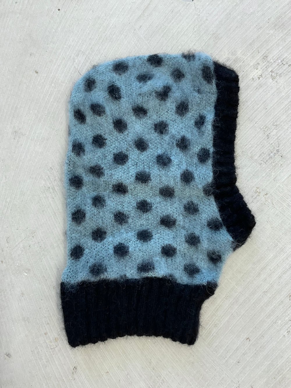 Alpaca balaclava blue with dots