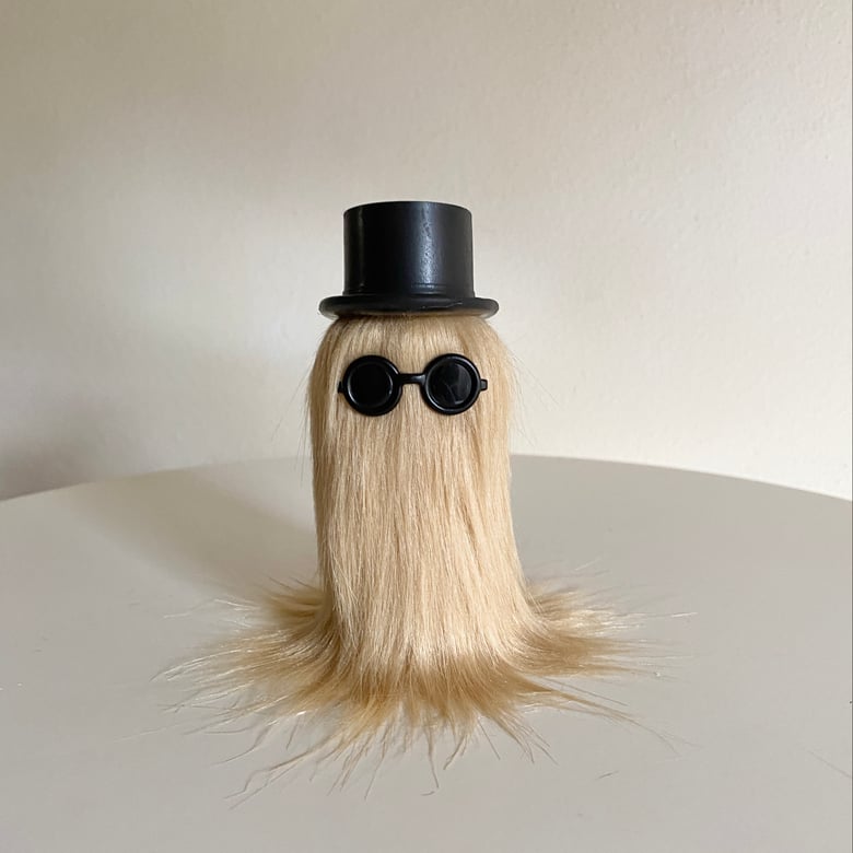 Image of Cousin Itt #4