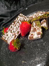 Image 1 of Small Pistachio Sweet Cream Crunch Chocolate bars