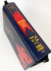 Image 4 of Dracula and other Horror Classics, Bram Stoker Book Purse