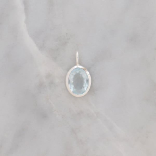 Image of Premium Aquamarine oval cut crystal form silver necklace no.2