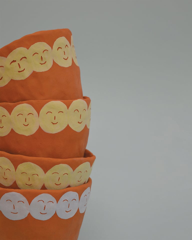 Smileeee terracotta plant pot (Blue face) Image 2