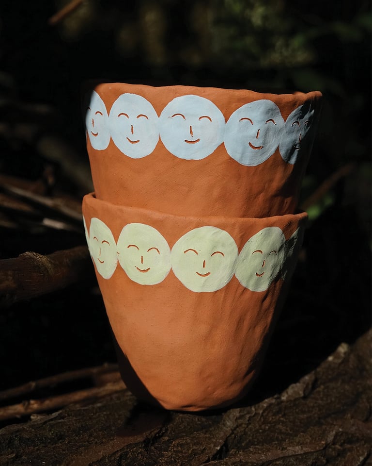 Smileeee terracotta plant pot (Blue face) Image 4