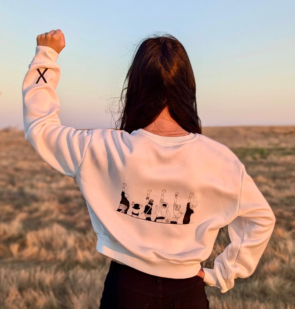 Image of One Piece | Straw Hat Pirate Crew | Anime Cropped Crewneck Sweater | Arabasta 