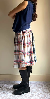 Image 4 of CHECK SHORTS - NAVY/ORANGE - SIZE M