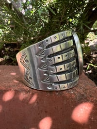 Image 5 of WL&A Handmade Old Style Green Royston Heavy Ingot Cuff - Wrist 7.25in - 180 Grams 