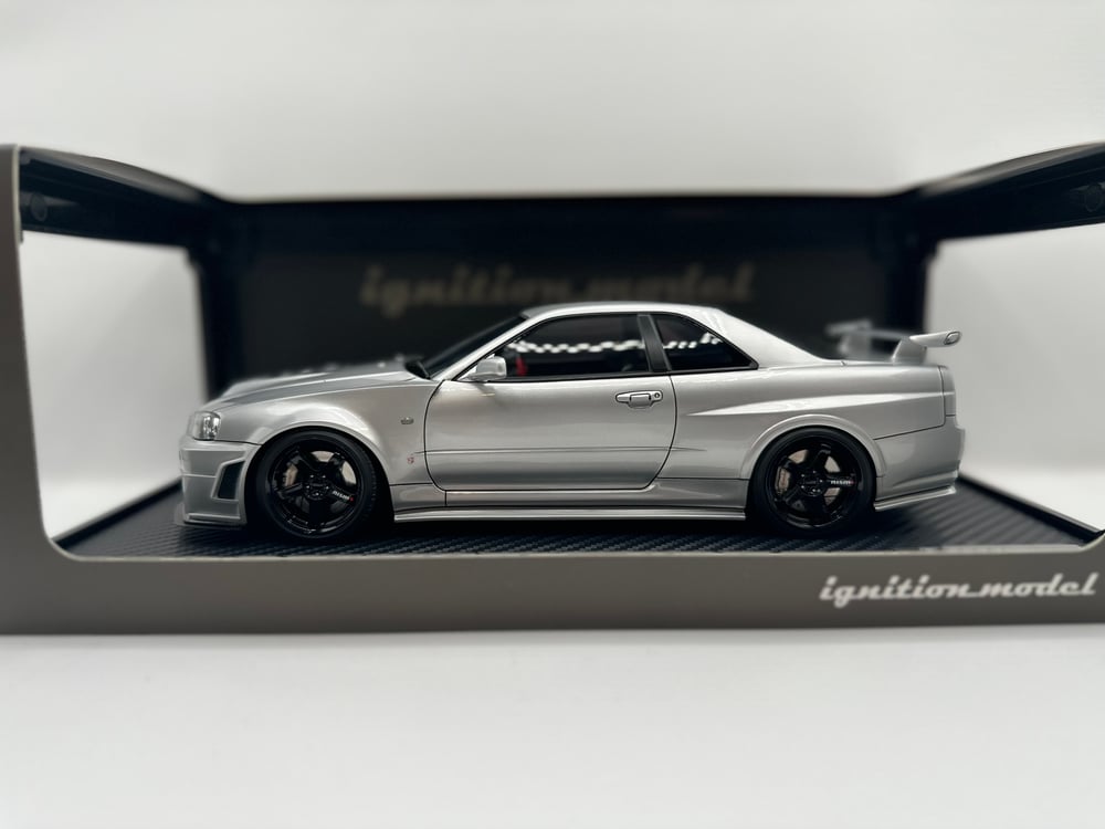 Image of 1/18 IGNITION MODEL Nismo R34 GT-R Z-tune Silver