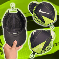 Image 3 of NIKE 'FLURO' 5 Panel hat (1/3)