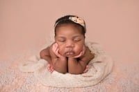 NEWBORN & BABY SESSION FEE