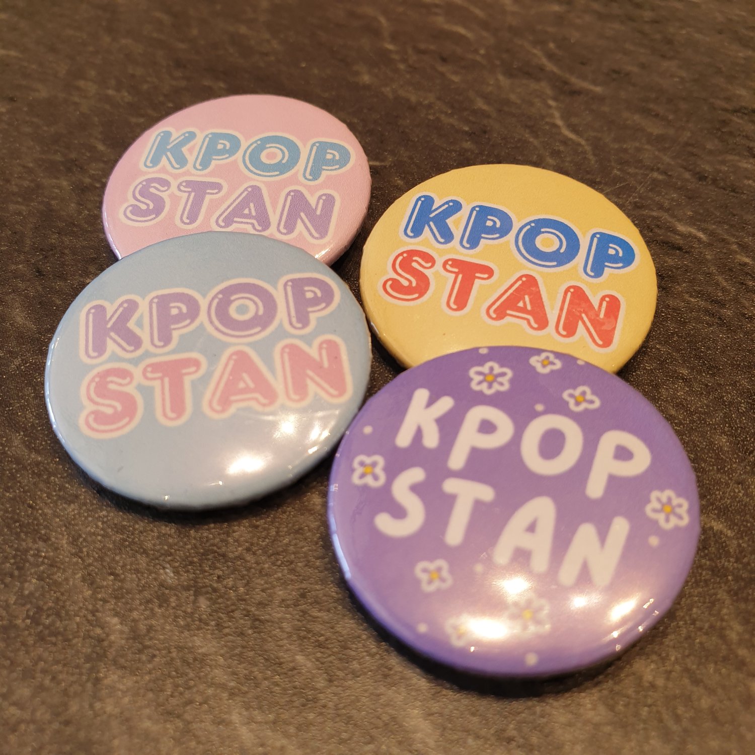 KPOP STAN Badges