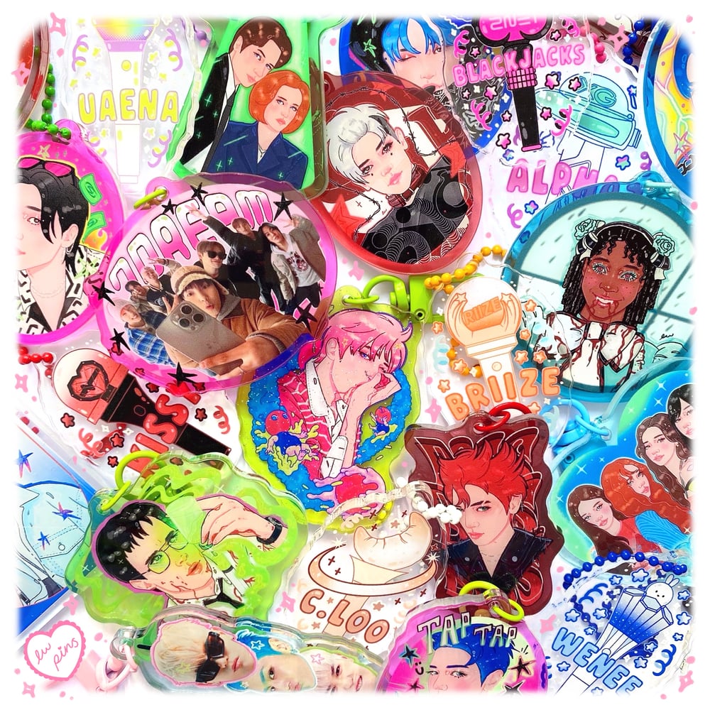 7DREAM Pink Acrylic Keychain