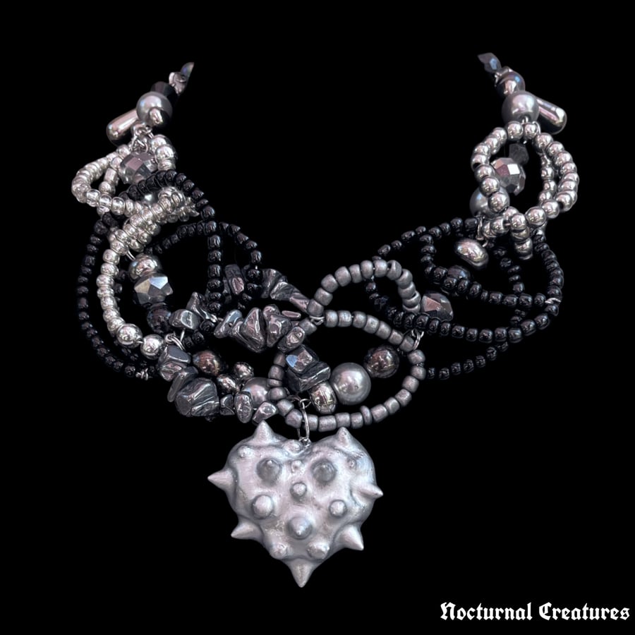 Image of Heart Of Thorns Necklace