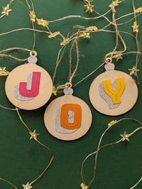 Image 2 of Personalised paper and embroidery bauble