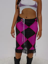 Image 2 of m/l *checker diamond midi* - black & fuschia