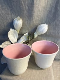 Image 2 of Ceramic cup with glossy pink interior