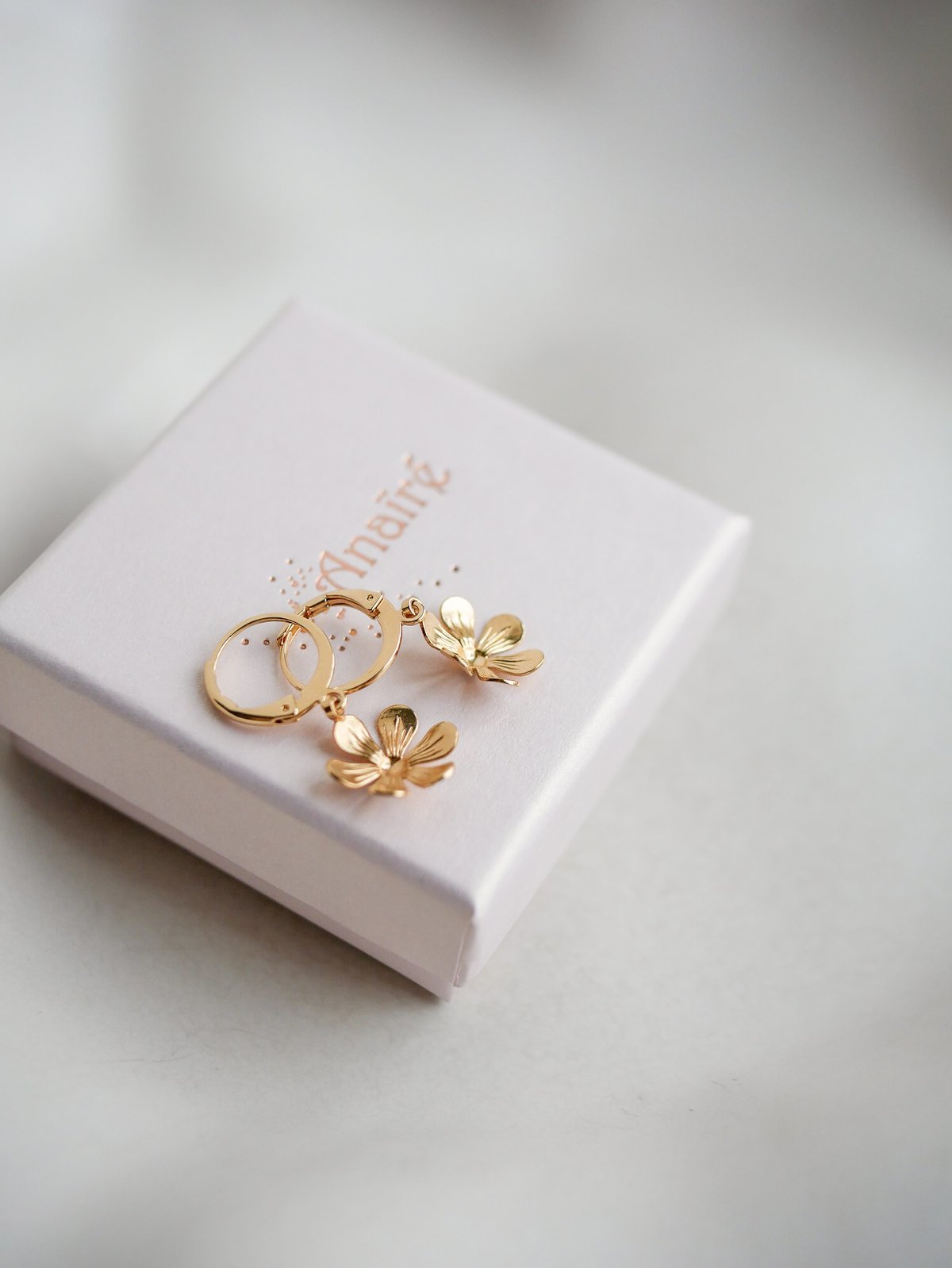 Image of Petites Boucles d'Oreilles BETTY