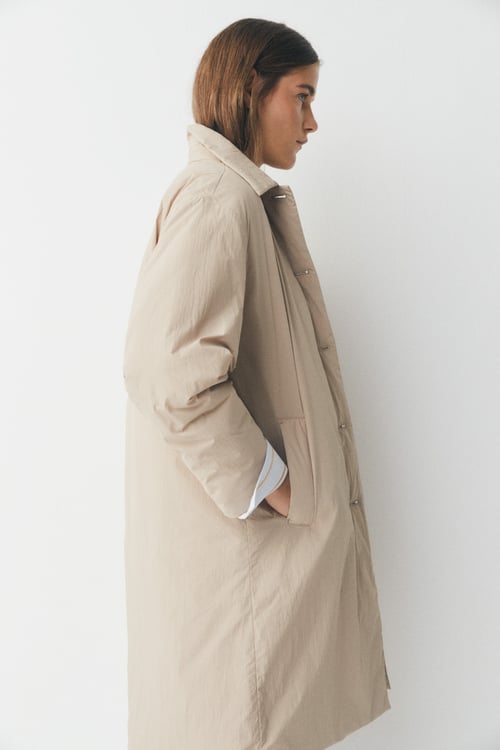 Image of 4-Trench acolchada beige