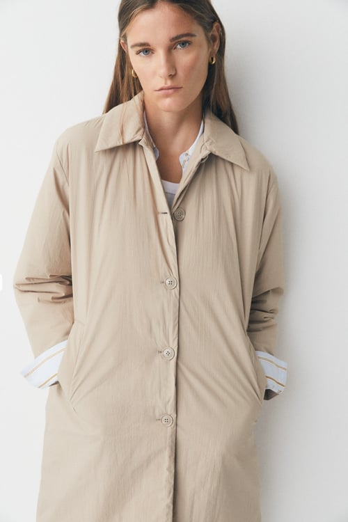 Image of 4-Trench acolchada beige