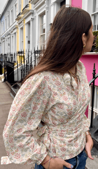 Image 1 of Blusa floral (Bajo pedido)