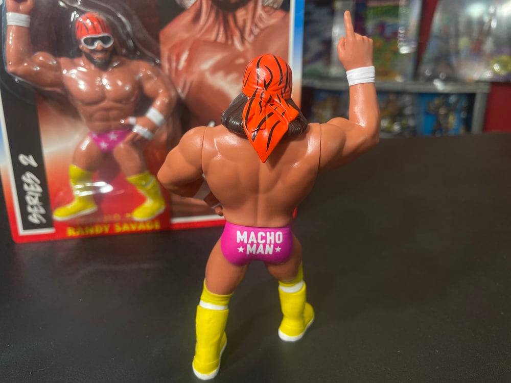 **Available 9/30** MACHO MAN RANDY SAVAGE WRESTLE-SOMETHING WRESTLERS SERIES 2 FIGURE (PINK)