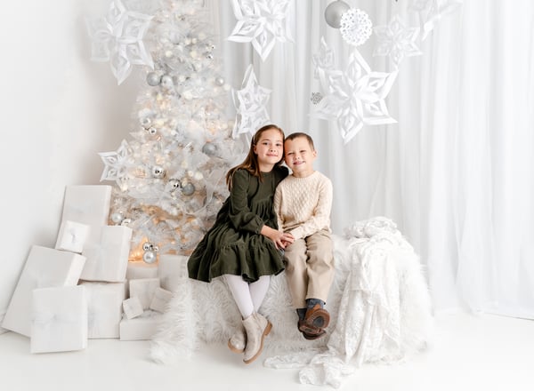 Image of White Christmas Holiday Mini Sessions - 2024