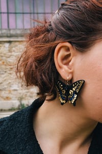 Image 2 of "Le Machaon" - Earrings