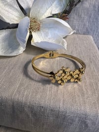 Image 1 of Stainless Steel Flower Bracelet Gold 