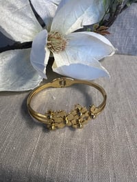 Image 3 of Stainless Steel Flower Bracelet Gold 