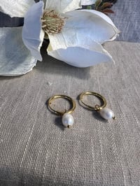 Image 2 of Stainless Steel Earrings Pearl Gold 