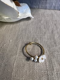 Image 1 of Stainless Steel Small Flower and Pearls Adjustable Ring Gold