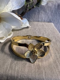 Image 3 of Stainless Steel Big Flower Bracelet Gold