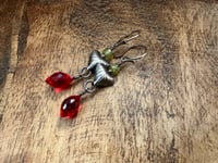 Image 19 of Heart earrings. n130