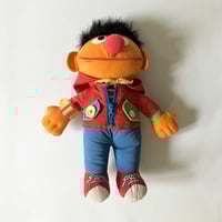 Image 1 of Poupée d'apprentissage Ernest Sesame Street