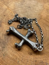 Image 2 of ‘Femur cross’