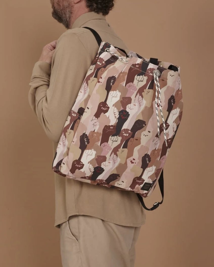 Image of 6- Mochila estampada puños