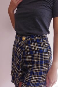 Image 4 of HIGHLAND --- Jupe-Short en laine à motif Tartan