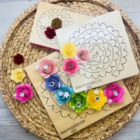 Image 1 of Classic Rolled Flower Bundle