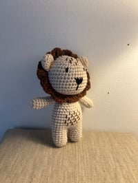 Image 2 of Small Amigurumis Beige Lion