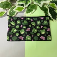 Image 1 of Cute Frog Pattern Zipper Pouch