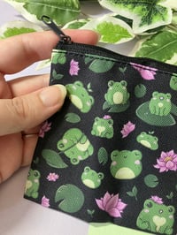 Image 2 of Cute Frog Pattern Zipper Pouch