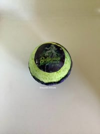 Image 2 of Beetlejuice Beetlejuice Bathbomb Horror Spooky Halloween Tim Burton Gift Presents 