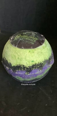 Image 7 of Beetlejuice Beetlejuice Bathbomb Horror Spooky Halloween Tim Burton Gift Presents 