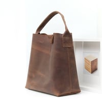 Image 4 of Midi Bucket in vintage brown